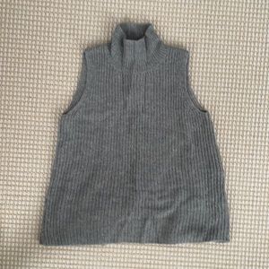 French connection OPEN BACK sweater tank size xs